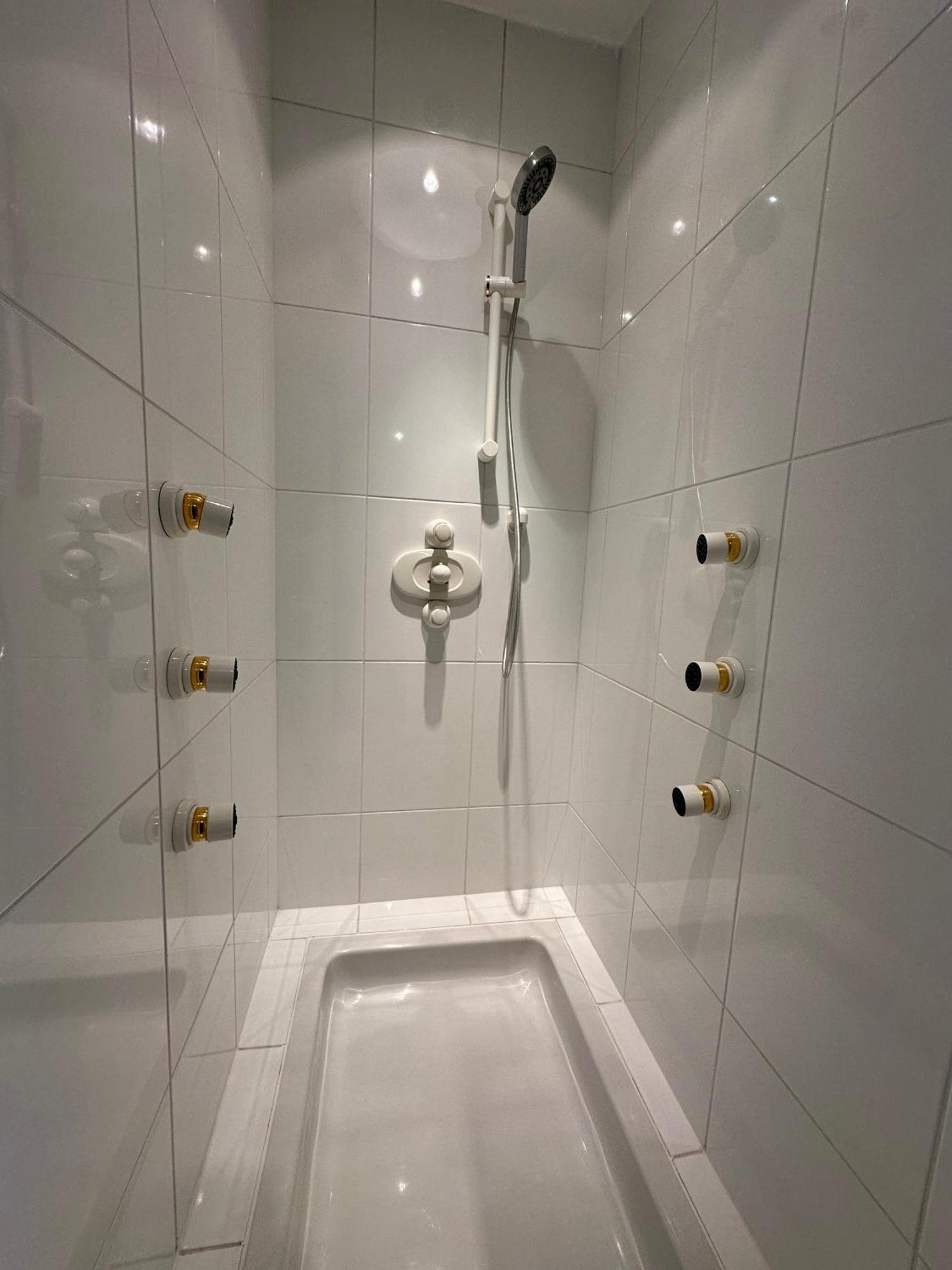 17Er Apartment Mit Sauna Und Privater Garage มอนด์ซี ภายนอก รูปภาพ